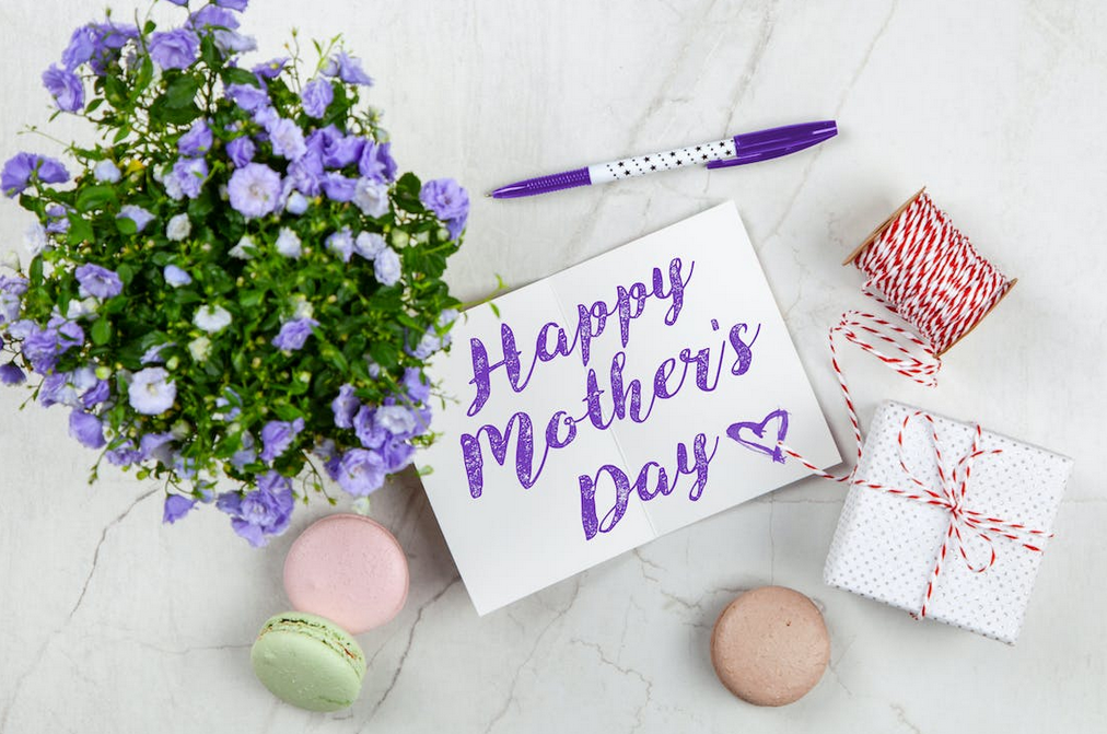Yadoker Plant Grow Light: A Perfect Gift for Mother’s Day
